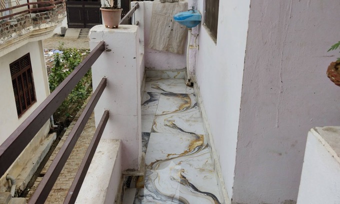 Allahabad House | Amit villanPeaceful 2-bedroom bungalow in Prayagraj with mobile WiFi access