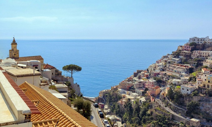 Liparlati Ski Chalet | AMORE RENTALS - Casa Cristallo with private Terrace and Sea View