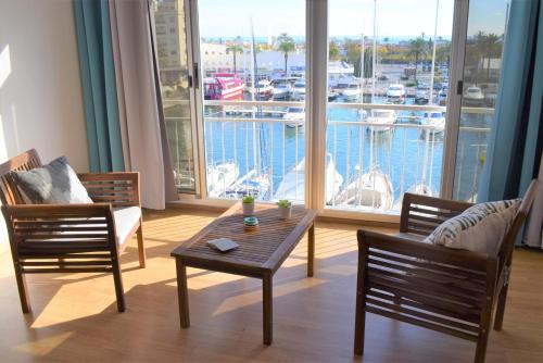 Empuriabrava Apartment | Amplio estudio con vistas a la marina y al mar ref 358
