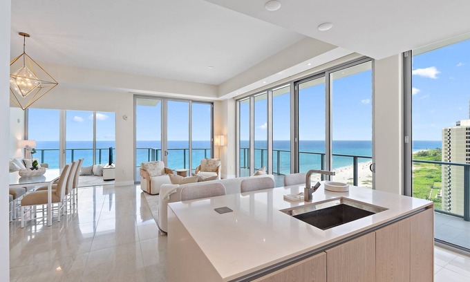 Singer Island Condo | Amrit Singer Island Oceanfront 2BR 2.5BA Condo with a Den