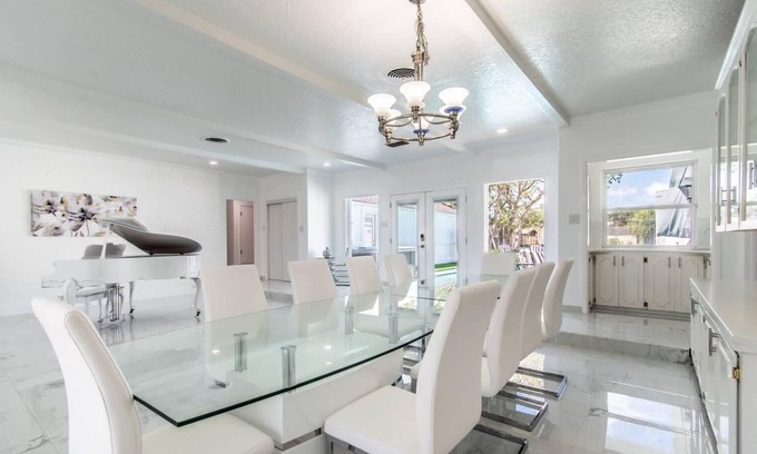 Bay Area House | An Epitome of Luxury