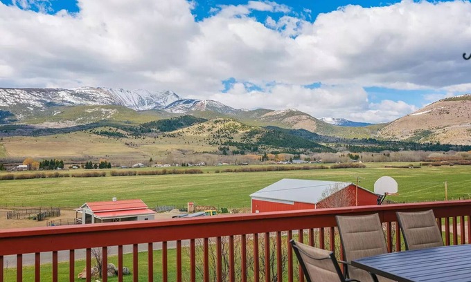 Anaconda Ski Chalet | Anaconda Chalet - Ski Discovery, Golfing, Fishing, Mountains and incredible view