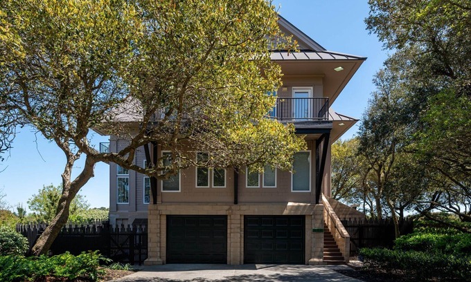 Corolla House | Anchor Away: Private Pool, Hot Tub, Game Room, Currituck Club Amenities