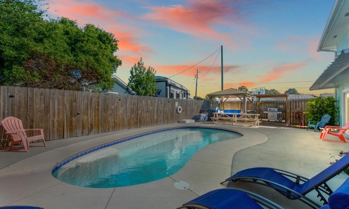 El Centro Beach House | Anchors Away - Private Pool, Seasonal Hot Tub, Game Room, Walk to Beach, Pets OK