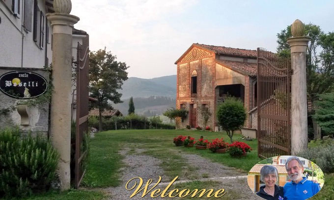 Neviano degli Arduini House | Ancient detached house in a peasant court, on the hills of Parma