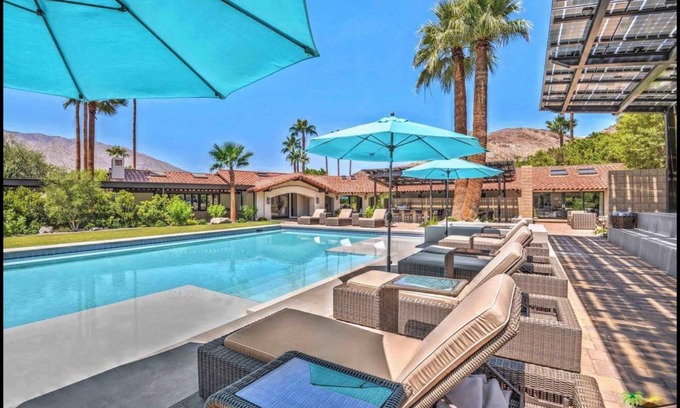 Palm Springs Resort | Andreas Hills Private Resort with Fitness Center