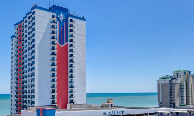 Myrtle Beach Resort | Angle Oceanfront Sun Suite at Family Resort + Official On-Site Rental Privileges