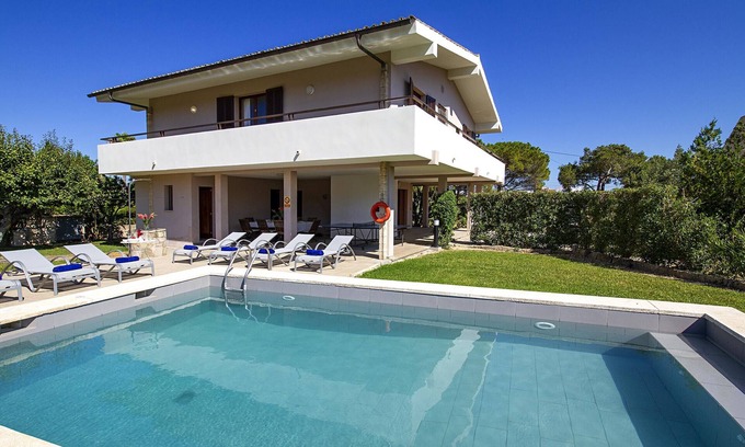 Puerto de Pollensa Villa | ANIMETA. On walking distance to Puerto Pollensa