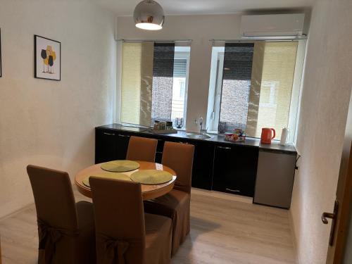 Canton 10 Apartment | Anna