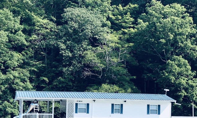 Big Creek House | Another Day In Paradise - Floating Cottage