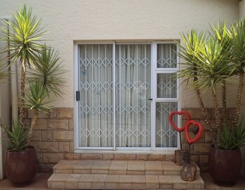 Bloemfontein House | Anri Guesthouse Self Catering Accommodation
