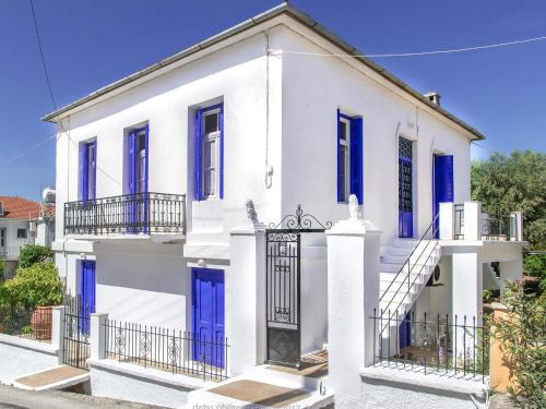 Vathy House | Anticlea II
