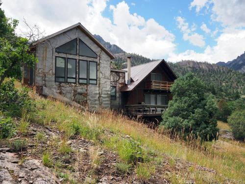 Ouray House | Antler Hill