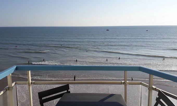 Saint-Gilles-Croix-de-Vie Apartment | Apartment facing the sea and dune, 2 balconies, sunny, private parking