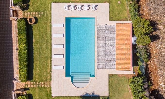 Portopalo di Capo Passero House | Apartment '3 Twins Suite Portopalo' with Shared Garden and Air Conditioning