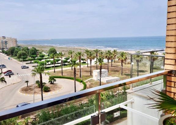 Guardamar de la Safor Apartment | Apartamento a 100 metros de la playa con grande terraza y vistas al mar