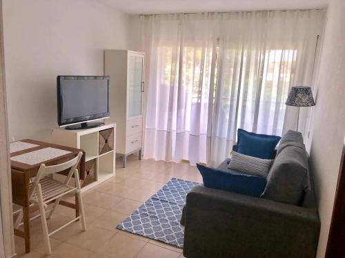 Salou City Centre Apartment | Apartamento céntrico con piscina