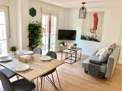 San Pablo Apartment | Apartamento Centrico - Casta Alvarez