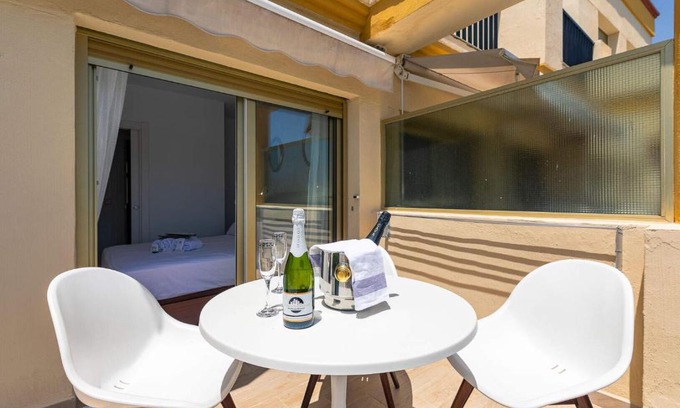 Nikki Beach Apartment | Apartamento La Golondrina