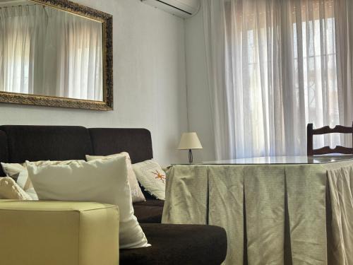 Montoro Apartment | Apartamento luminoso con patio privado junto a la Plaza de Toros de Montoro