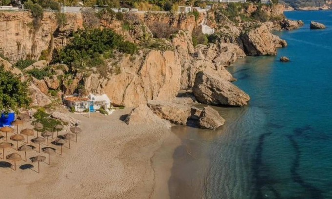 Nerja City Centre Apartment | Apartamento Malaga Jimena by At Home Costa del Sol