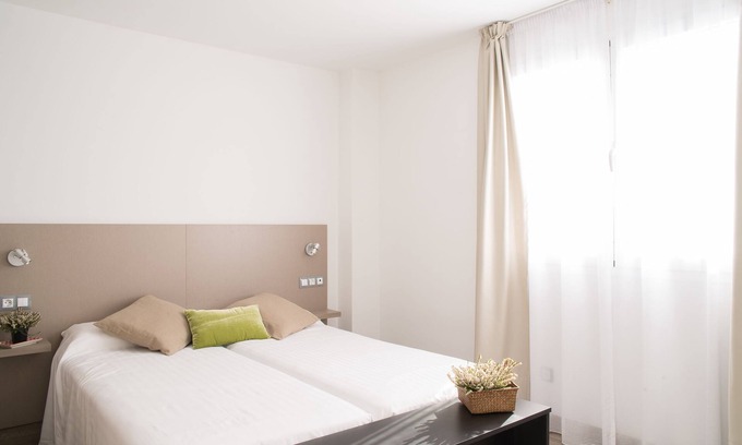 Central District Apartment | Apartamentos Campo del Príncipe