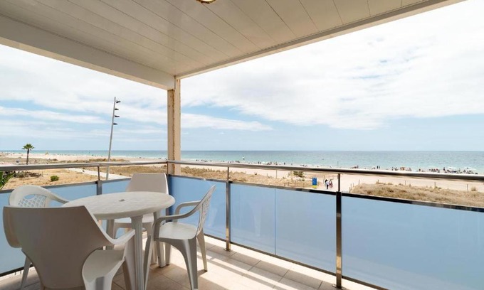 Castelldefels Apartment | Apartamentos Denis