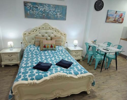 La Trinidad Apartment | APARTAMENTOS ELEMAR free luggage storage