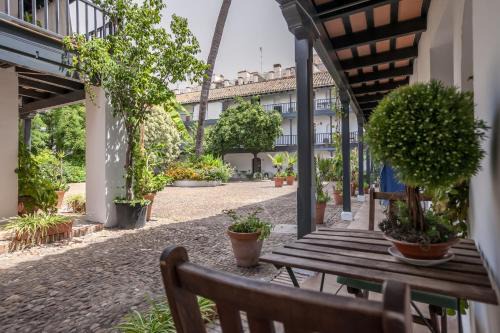 Santa Catalina Apartment | Apartamentos Gadi Corral Siglo XVI
