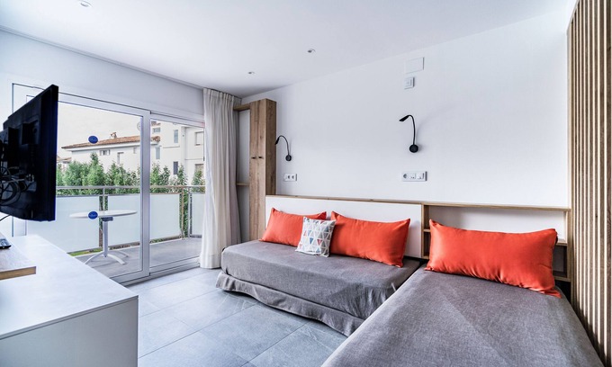 Passeig Maritim Apartment | Apartamentos Sunway Apollo