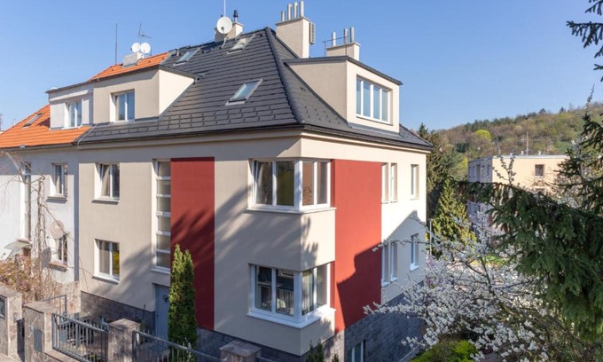 Branik Apartment | Apartmán 2+kk, 50 m2 v klidné lokalitě. 10 min od centra Prahy.
