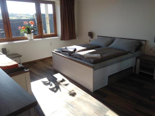 Sedlec Apartment | Apartmány 27