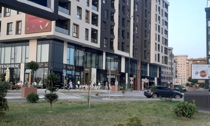 Ilidza Apartment | Apartman Blue Moon - One Bedroom Apartment with Balcony