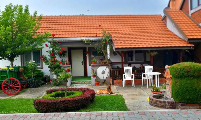 Nisava District Villa | Apartman Deki