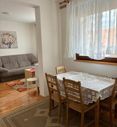 Pirot Apartment | Apartman LENKA