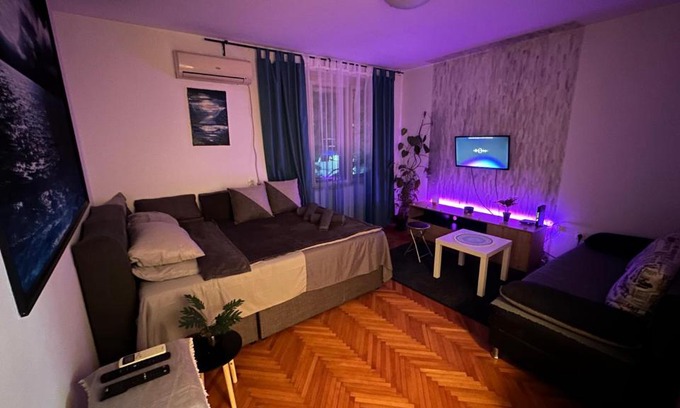 Slavija Apartment | Apartman Moon