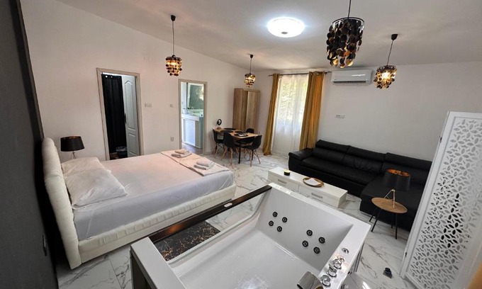 Palic Apartment | Apartman sa jakuzijem