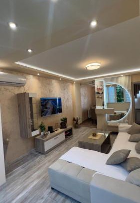 Arandelovac Apartment | Apartman Trg Lux