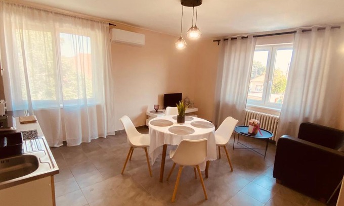Sturovo Apartment | Apartman ZARA 3