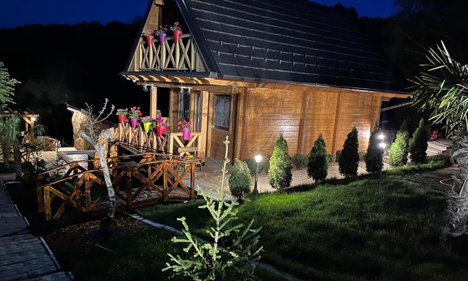 Vrdnik House | Apartmani Joka i Drvene kucice