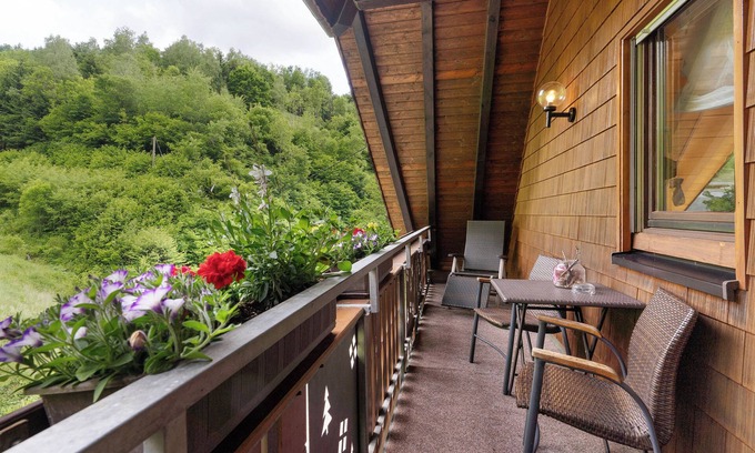 Bad Peterstal-Griesbach Apartment | Apartment 'Kapellenblick' with Shared Garden, Balcony and Wi-Fi