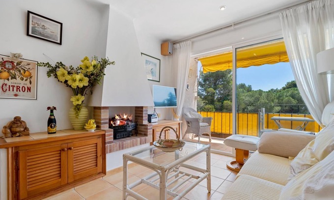 Calella de Palafrugell Apartment | Apartment with parking 400m beach and shops