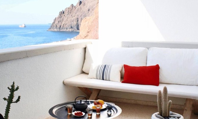 Santa Cruz de Tenerife Apartment | Apartment 'Apartamento de Diseño en la Playa' with Wi-Fi & Balcony
