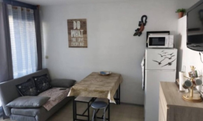 La Cote Radieuse Apartment | Apartment 100m from the beach with parking!