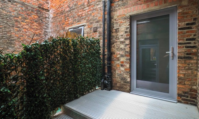 York Cottage | APARTMENT 10, pet friendly in York