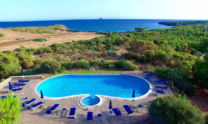 Capo Sperone Apartment | Apartment 4+2 people sea view, swimming pool 200 meters from the beach