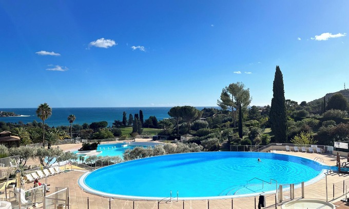 Agay Apartment | Apartment 4/5 pers Cap Esterel Agay sea view