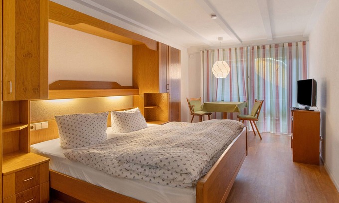 Bad Bellingen Apartment | Apartment '4' with Private Terrace and Wi-Fi