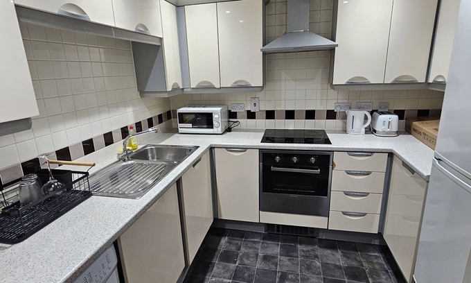 Salford Apartment | Apartment, 5 minutes walk to Manchester City center