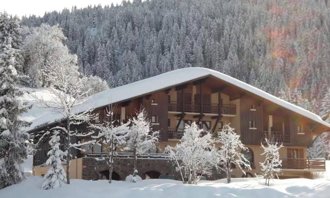 Cohennoz Apartment | Apartment '6 - Perce Neige' with Mountain View, Shared Terrace and Wi-Fi